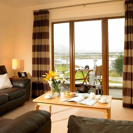 Golden'S Cove Apartments At Sneem Hotel Esterno foto