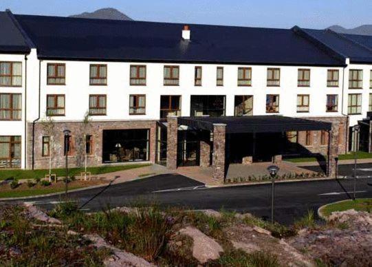 Golden'S Cove Apartments At Sneem Hotel Esterno foto